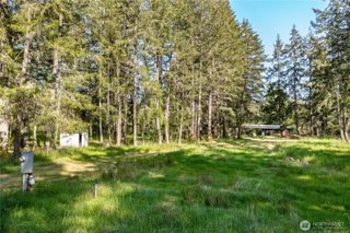 905 E Madrona Boulevard NW, Lakebay, WA 98349