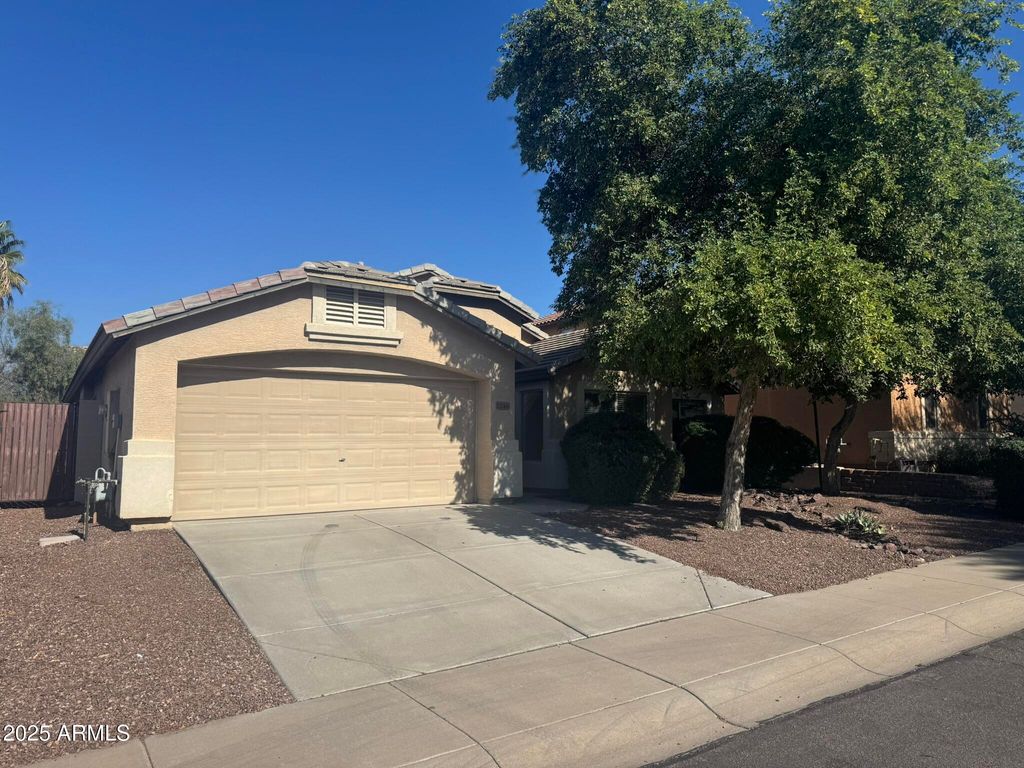 2246 W ROY ROGERS Road, Phoenix, AZ 85085