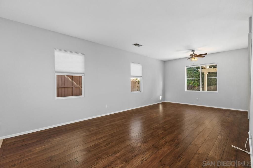 Image 10 of property listing at 1231 Avenida Amistad, San Marcos, CA 92069