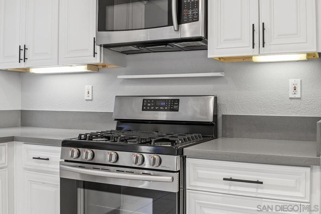 Image 17 of property listing at 1231 Avenida Amistad, San Marcos, CA 92069