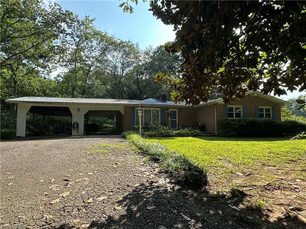 8736 US Highway 601, Dobson, NC 27017