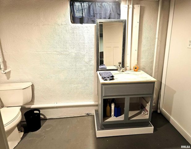 803 Maas Road, Quincy, IL 62305