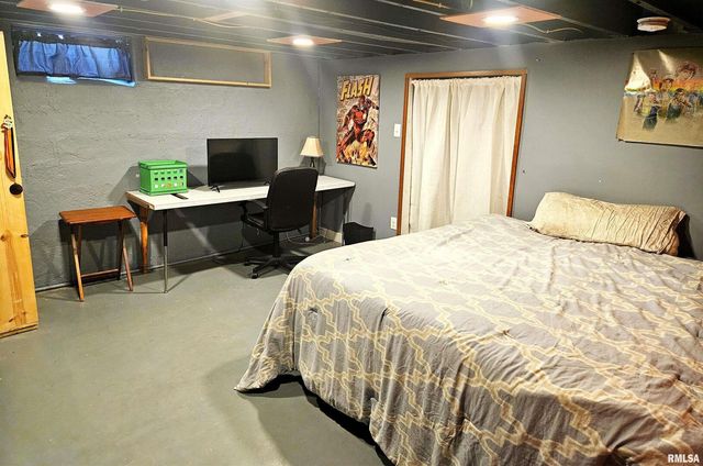 803 Maas Road, Quincy, IL 62305