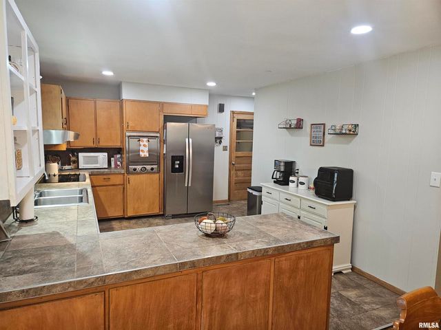 803 Maas Road, Quincy, IL 62305