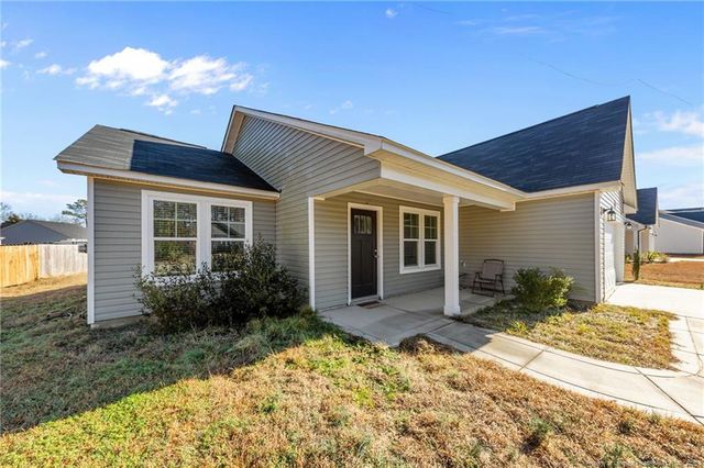 67 Magnolia Street, Parkton, NC 28371