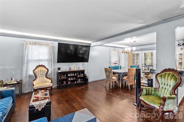 1130 24th Avenue Place NE, Hickory, NC 28601