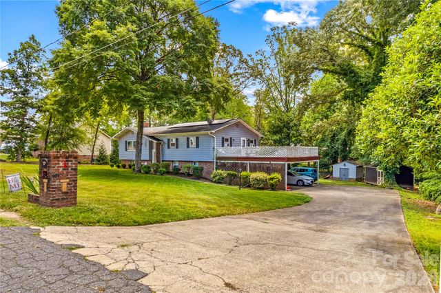 1130 24th Avenue Place NE, Hickory, NC 28601