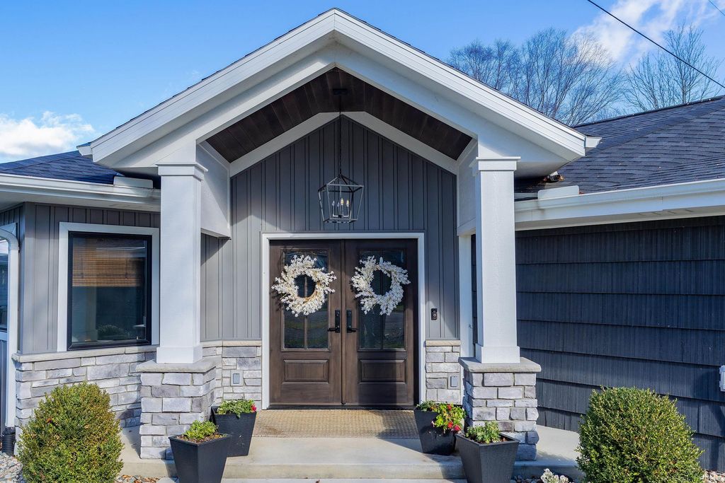 25955 Lake Drive, Elkhart, IN 46514