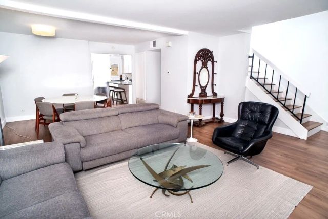 8524 De Soto 52, Canoga Park, CA 91304
