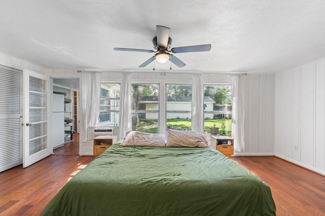 602 Harrisdale Avenue, River Oaks, TX 76114