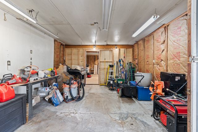602 Harrisdale Avenue, River Oaks, TX 76114