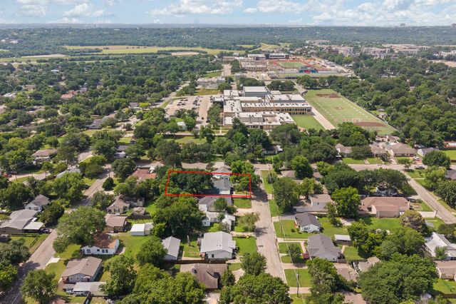 602 Harrisdale Avenue, River Oaks, TX 76114