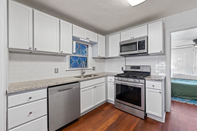 602 Harrisdale Avenue, River Oaks, TX 76114