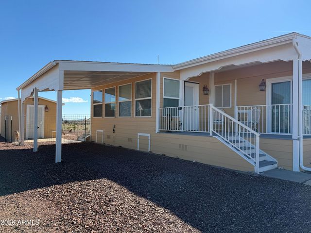 21175 W WESTWARD VIEW Road 241, Congress, AZ 85332
