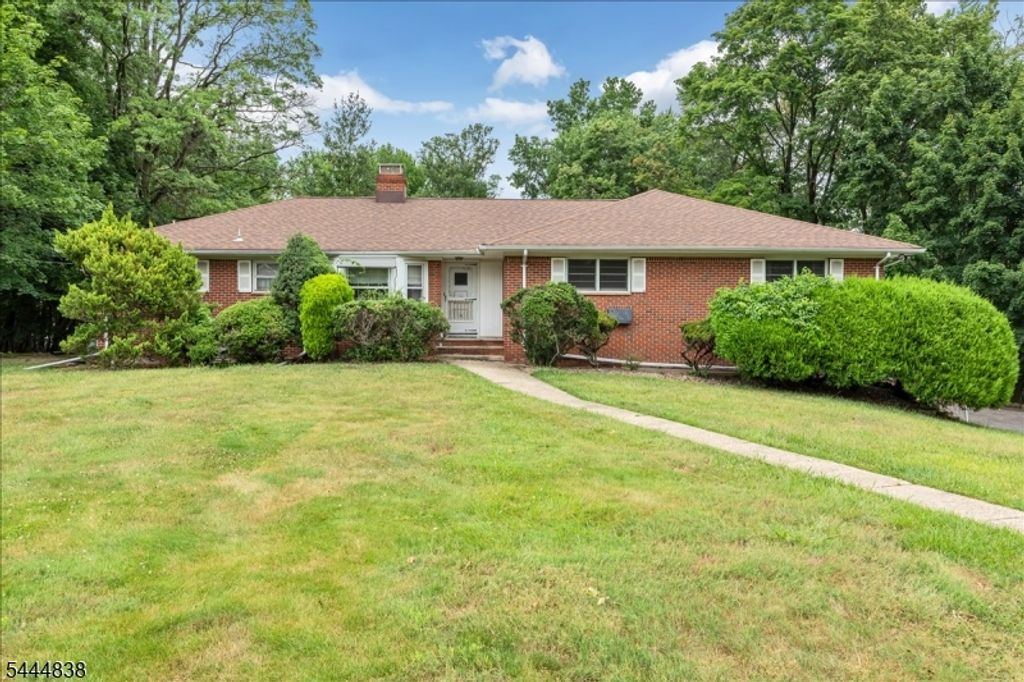 6 Orchard Dr, Scotch Plains Twp., NJ 07076