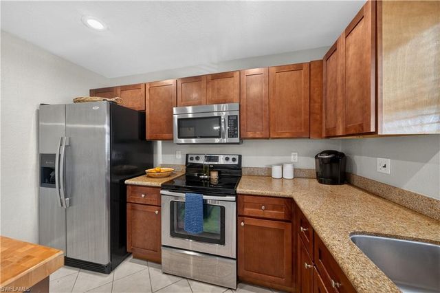 4005 SW 27th AVE, Cape Coral, FL 33914