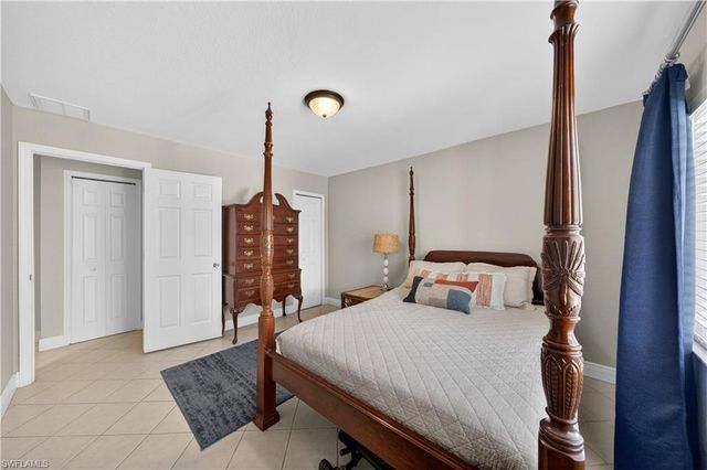 4005 SW 27th AVE, Cape Coral, FL 33914