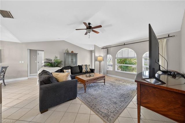 4005 SW 27th AVE, Cape Coral, FL 33914