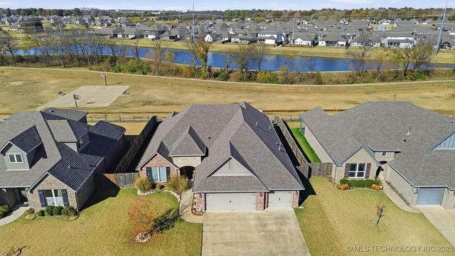 22803 E 104th Street S, Broken Arrow, OK 74014