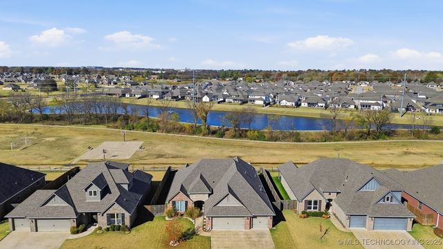 22803 E 104th Street S, Broken Arrow, OK 74014