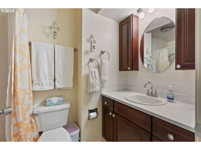 8701 Ne 57TH St, Vancouver, WA 98662