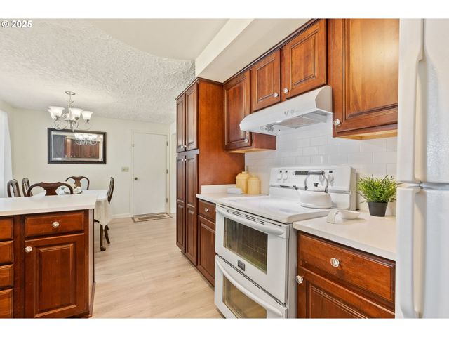 8701 Ne 57TH St, Vancouver, WA 98662
