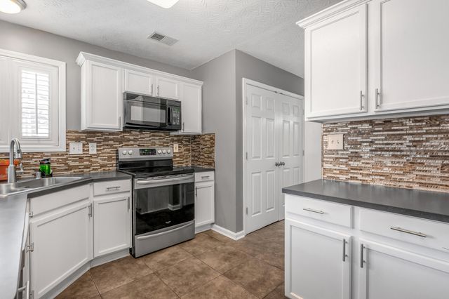 2252 Prescott Lane, Lexington, KY 40511