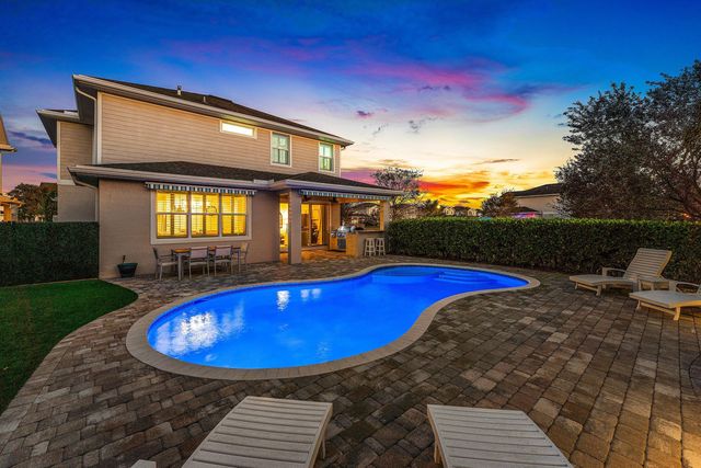 909 Deer Haven Drive, Loxahatchee, FL 33470