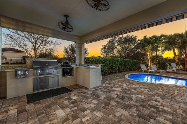 909 Deer Haven Drive, Loxahatchee, FL 33470