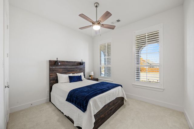 1807 Gateway Lane, Van Alstyne, TX 75495