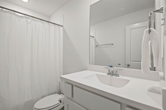 1807 Gateway Lane, Van Alstyne, TX 75495