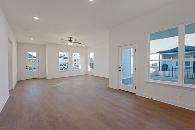 6810 Winterwood Avenue, Springdale, AR 72762