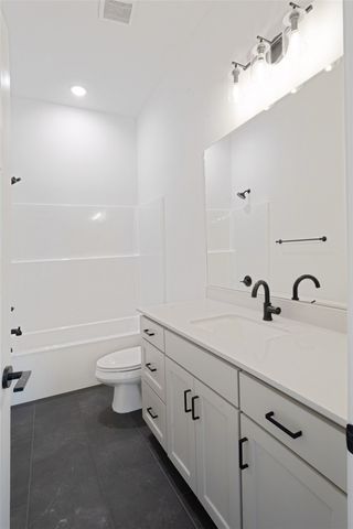 6810 Winterwood Avenue, Springdale, AR 72762