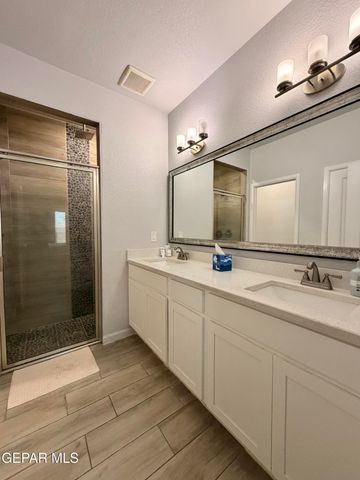 837 MAGNOLIA PARK Street, Santa Teresa, NM 88008