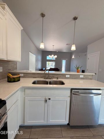 837 MAGNOLIA PARK Street, Santa Teresa, NM 88008