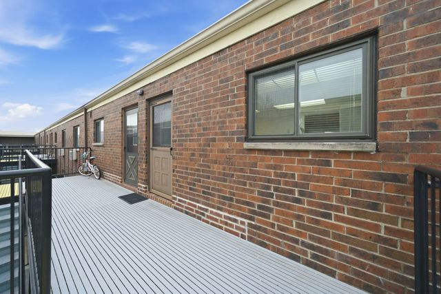 940 N Rohlwing Road 201A, Addison, IL 60101