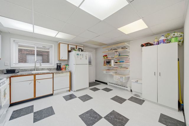 940 N Rohlwing Road 201A, Addison, IL 60101