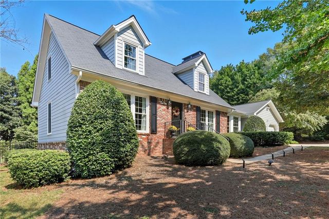 153 Dunlap Landing Road, Gainesville, GA 30506