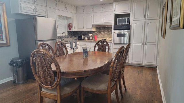6585 Buckhurst Trail, Atlanta, GA 30349