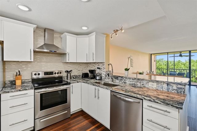 900 COVE CAY DRIVE 2B, Clearwater, FL 33760
