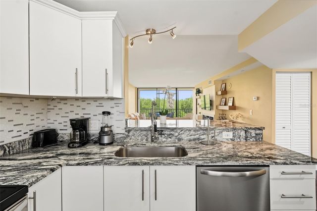 900 COVE CAY DRIVE 2B, Clearwater, FL 33760