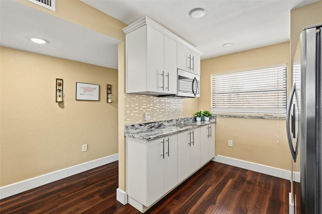 900 COVE CAY DRIVE 2B, Clearwater, FL 33760