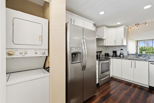 900 COVE CAY DRIVE 2B, Clearwater, FL 33760