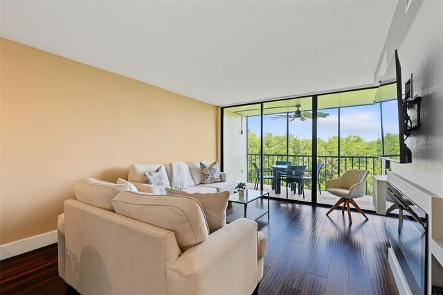 900 COVE CAY DRIVE 2B, Clearwater, FL 33760