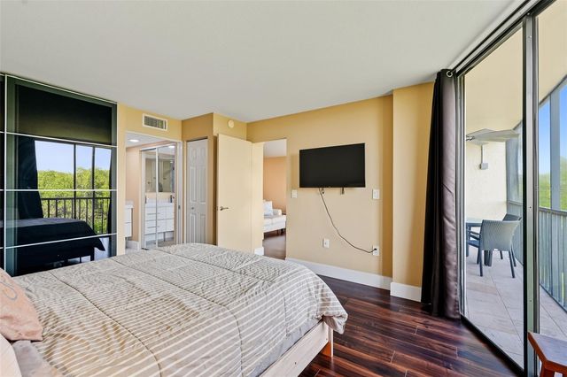 900 COVE CAY DRIVE 2B, Clearwater, FL 33760