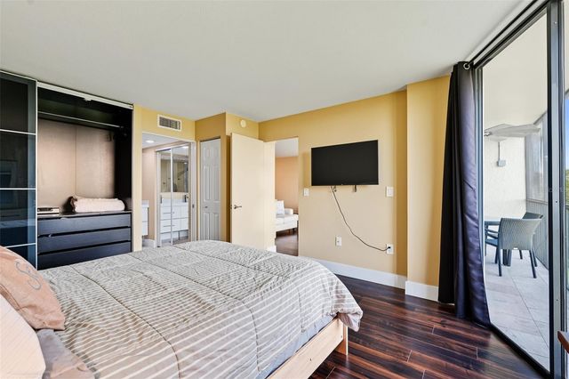 900 COVE CAY DRIVE 2B, Clearwater, FL 33760