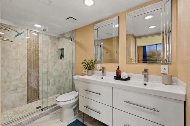900 COVE CAY DRIVE 2B, Clearwater, FL 33760