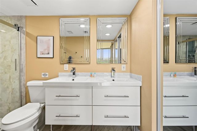 900 COVE CAY DRIVE 2B, Clearwater, FL 33760