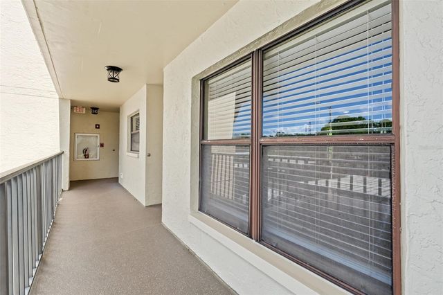 900 COVE CAY DRIVE 2B, Clearwater, FL 33760