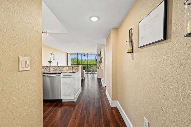 900 COVE CAY DRIVE 2B, Clearwater, FL 33760